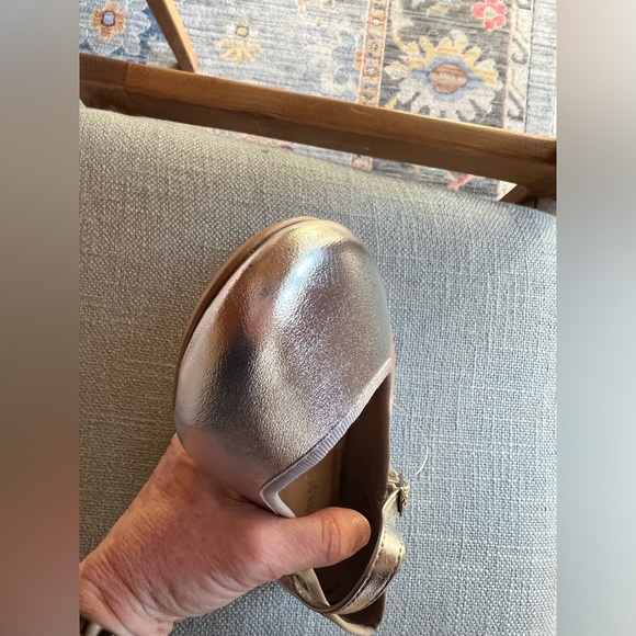 New Madden Girl silver Mary Jane ballet flats - Picture 7 of 9